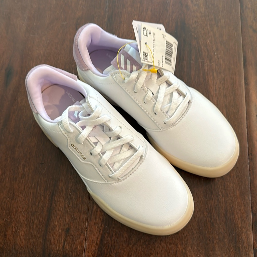 Adidas girl’s golf shoes US 1 1/2 Medium NWT